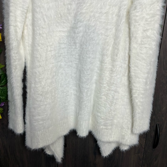 Colleen Lopez Cream Fuzzy Open Front Cardigan Size Small - Picture 11 of 13